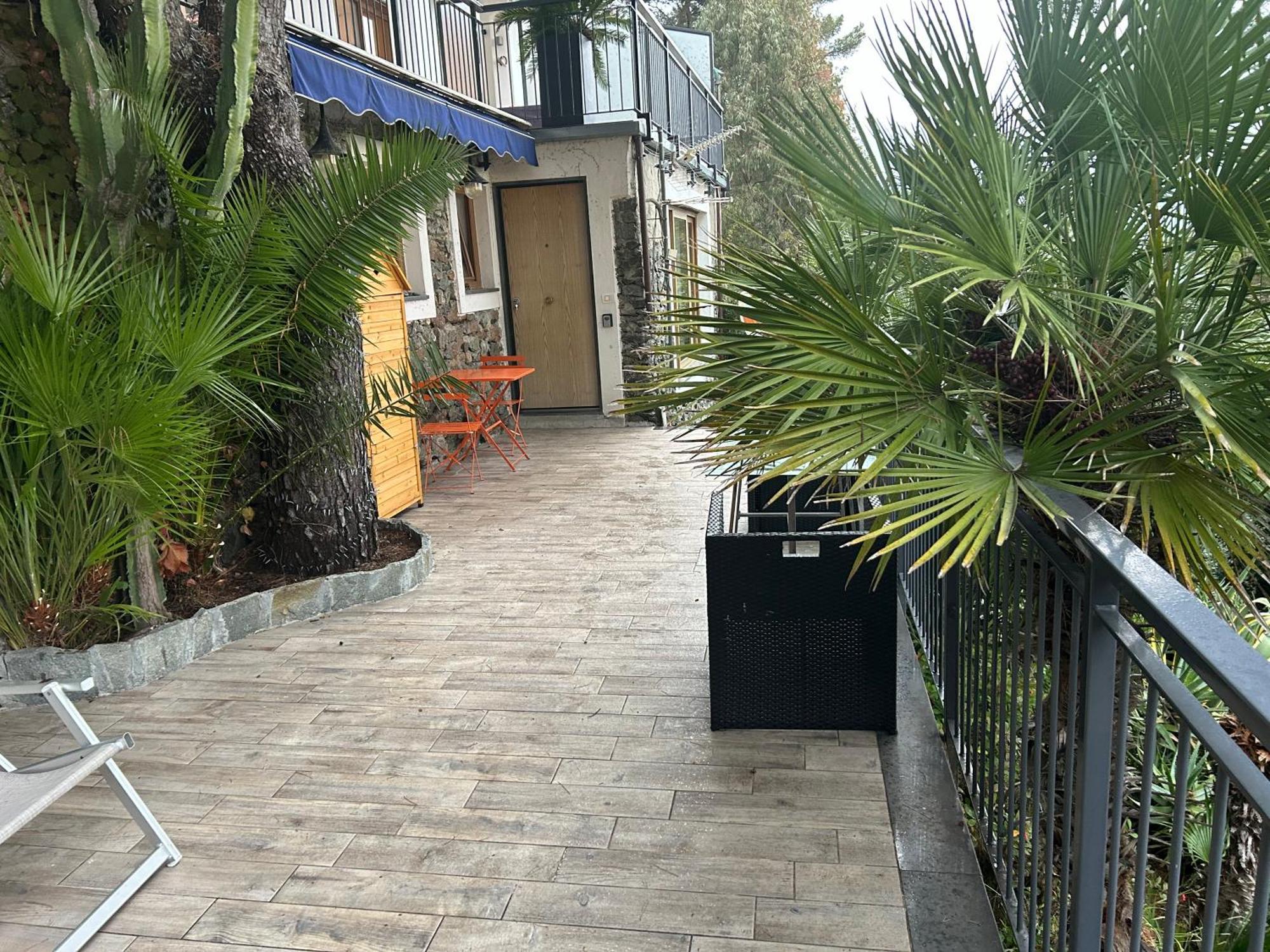 Estasi Di Cabiria Apartment วาราซเซ ภายนอก รูปภาพ